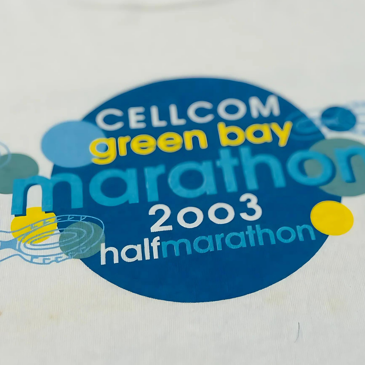 Distressed Cellcom Green Bay Marathon '03 Vintage Graphic T